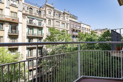 Huoneisto myytävänä Barcelona, Espanja, 4 makuuhuonetta, 170 m2 No. 166790 - kuva 12