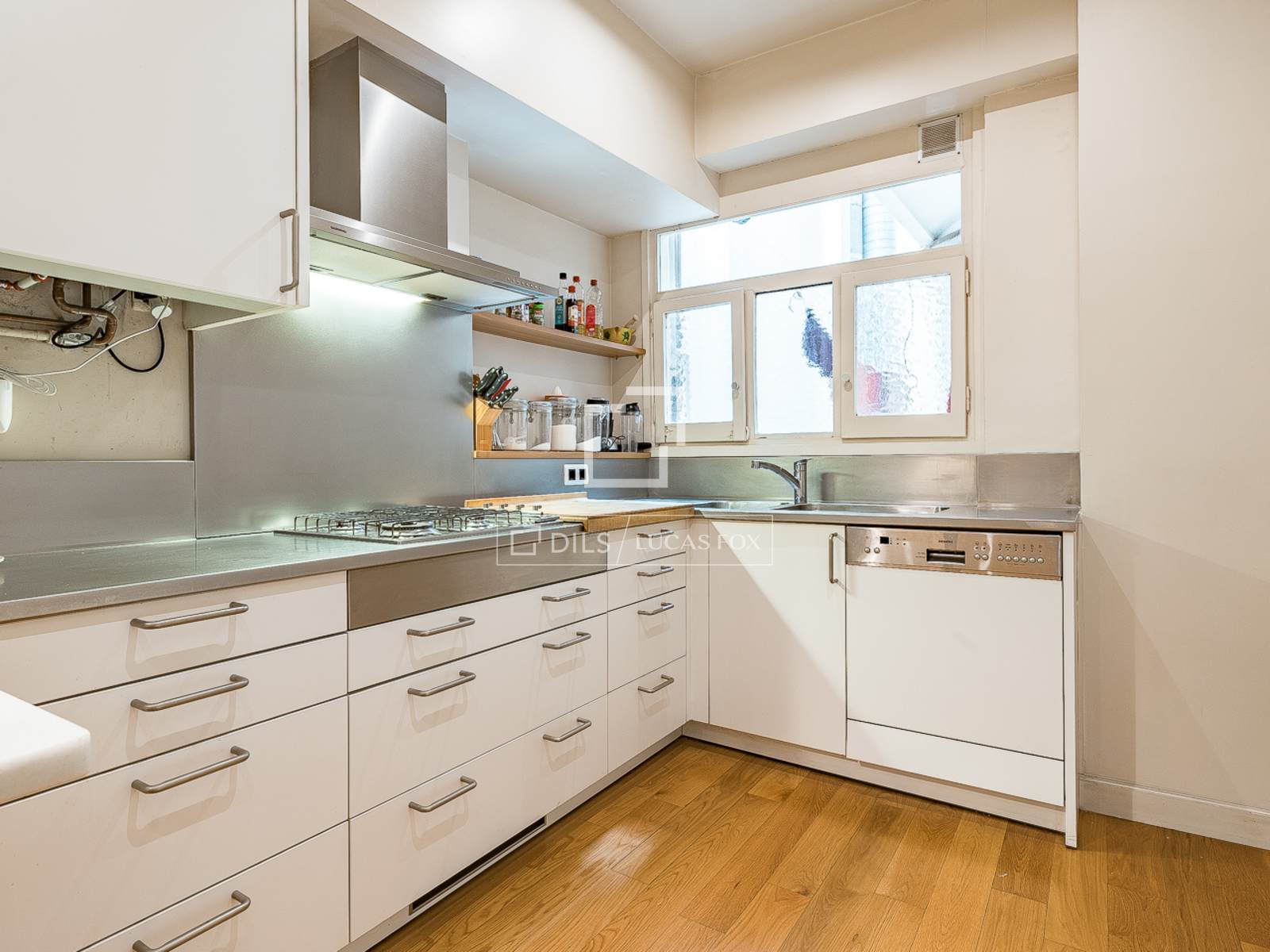 Apartamento en Barcelona, España 4 dormitorios, 170 m2 No. 166790