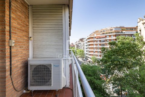Huoneisto myytävänä Barcelona, Espanja, 4 makuuhuonetta, 170 m2 No. 166790 - kuva 14