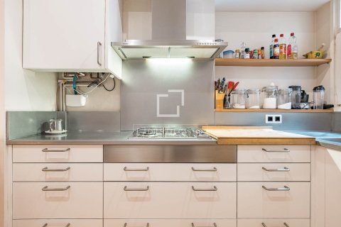 Huoneisto myytävänä Barcelona, Espanja, 4 makuuhuonetta, 170 m2 No. 166790 - kuva 20