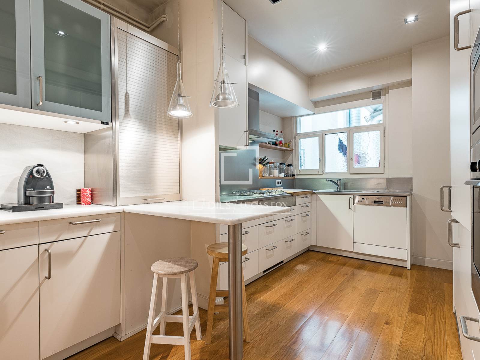 Apartamento en Barcelona, España 4 dormitorios, 170 m2 No. 166790
