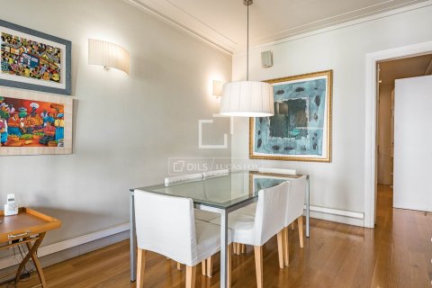 Huoneisto myytävänä Barcelona, Espanja, 4 makuuhuonetta, 170 m2 No. 166790 - kuva 6