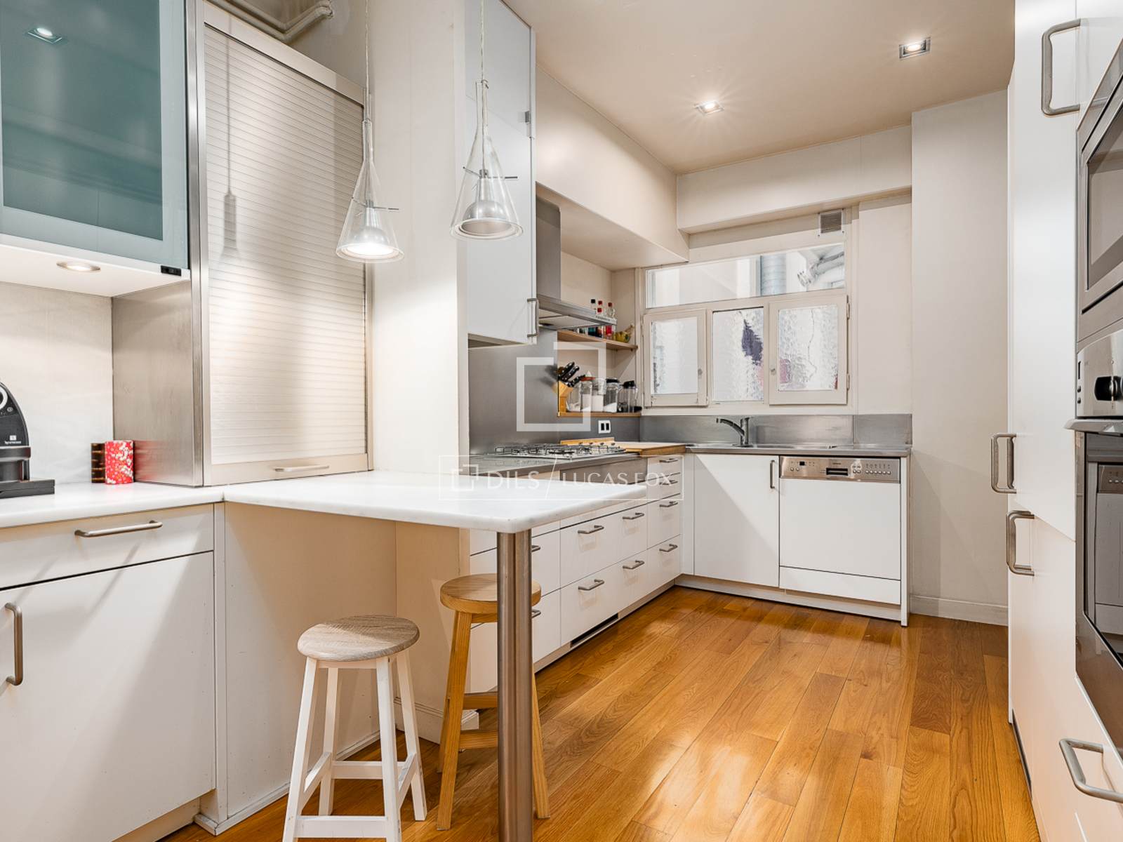 Apartamento en Barcelona, España 4 dormitorios, 170 m2 No. 166790