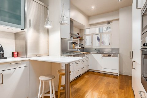 Huoneisto myytävänä Barcelona, Espanja, 4 makuuhuonetta, 170 m2 No. 166790 - kuva 24