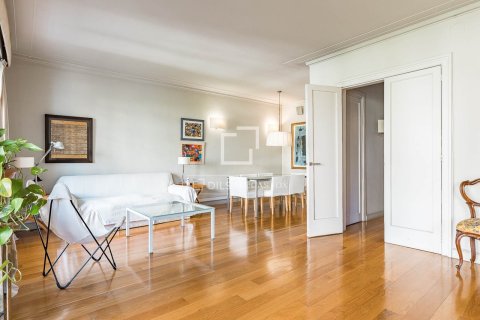 Huoneisto myytävänä Barcelona, Espanja, 4 makuuhuonetta, 170 m2 No. 166790 - kuva 4
