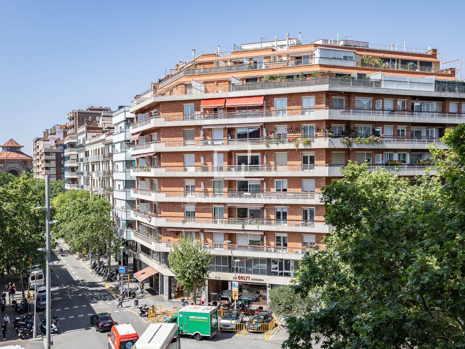 Apartamento en Barcelona, España 4 dormitorios, 170 m2 No. 166790