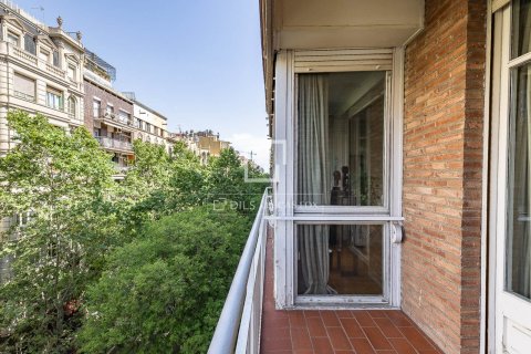 Huoneisto myytävänä Barcelona, Espanja, 4 makuuhuonetta, 170 m2 No. 166790 - kuva 16