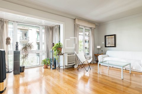 Huoneisto myytävänä Barcelona, Espanja, 4 makuuhuonetta, 170 m2 No. 166790 - kuva 7