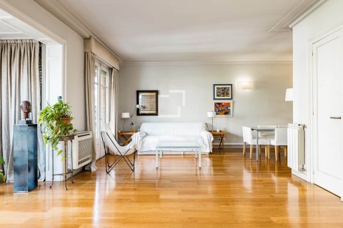 Huoneisto Barcelona, Espanja 4 makuuhuonetta, 170 m2 No. 166790