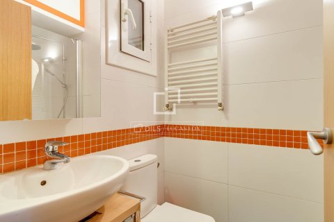 Huoneisto myytävänä Barcelona, Espanja, 3 makuuhuonetta, 87 m2 No. 166791 - kuva 27