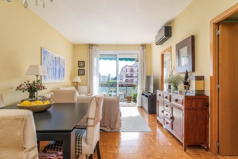 Huoneisto myytävänä Barcelona, Espanja, 3 makuuhuonetta, 87 m2 No. 166791 - kuva 4