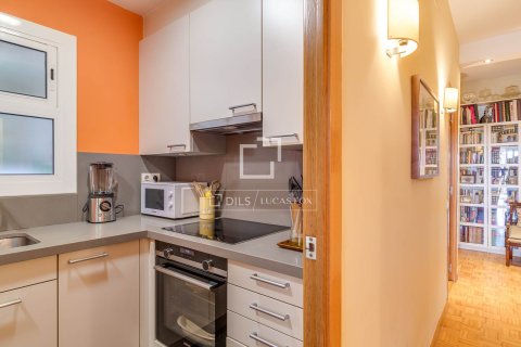 Huoneisto myytävänä Barcelona, Espanja, 3 makuuhuonetta, 87 m2 No. 166791 - kuva 12