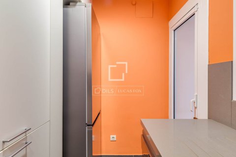 Huoneisto myytävänä Barcelona, Espanja, 3 makuuhuonetta, 87 m2 No. 166791 - kuva 13