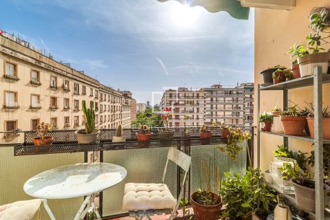 Huoneisto myytävänä Barcelona, Espanja, 3 makuuhuonetta, 87 m2 No. 166791 - kuva 6