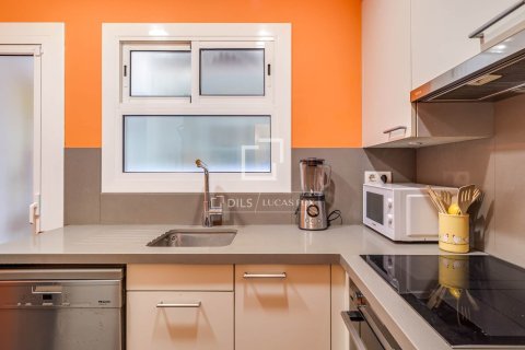 Huoneisto myytävänä Barcelona, Espanja, 3 makuuhuonetta, 87 m2 No. 166791 - kuva 11