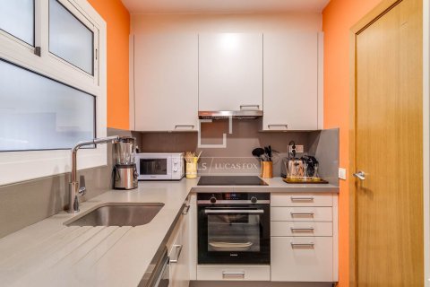 Huoneisto myytävänä Barcelona, Espanja, 3 makuuhuonetta, 87 m2 No. 166791 - kuva 10