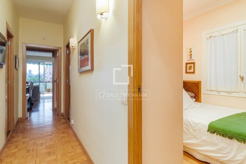 Huoneisto myytävänä Barcelona, Espanja, 3 makuuhuonetta, 87 m2 No. 166791 - kuva 22