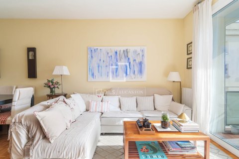 Huoneisto myytävänä Barcelona, Espanja, 3 makuuhuonetta, 87 m2 No. 166791 - kuva 2