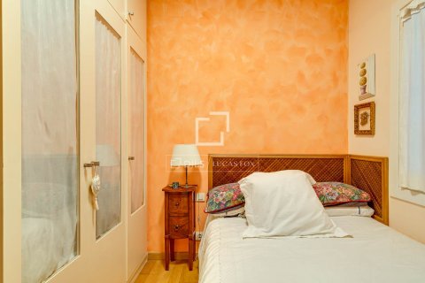 Huoneisto myytävänä Barcelona, Espanja, 3 makuuhuonetta, 87 m2 No. 166791 - kuva 24