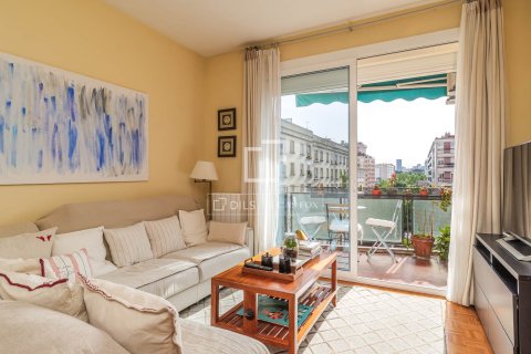 Huoneisto Barcelona, Espanja 3 makuuhuonetta, 87 m2 No. 166791