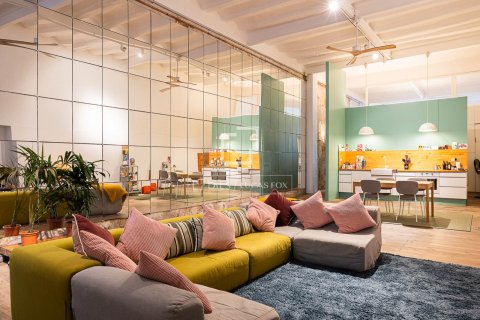 Huoneisto myytävänä Barcelona, Espanja, 1 makuuhuone, 163 m2 No. 166786 - kuva 23