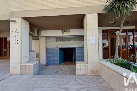 Продажа коммерческой недвижимости в Торредембарра, Таррагона, Испания 2 спальни, 60м2 №188132 - фото 27