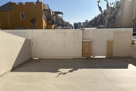 Apartment for sale in Pilar de la Horadada, Alicante, Spain 2 bedrooms,  No. 155914 - photo 10