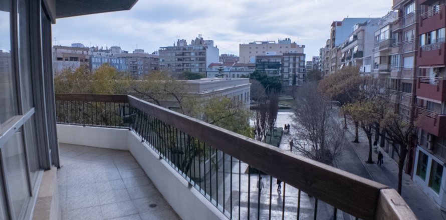 Huoneisto Alicante, Espanja 3 makuuhuonetta, 120 m2 No. 155911