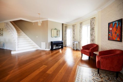 Villa for sale in Rojales, Alicante, Spain 5 bedrooms, 379 sq.m. No. 155913 - photo 5