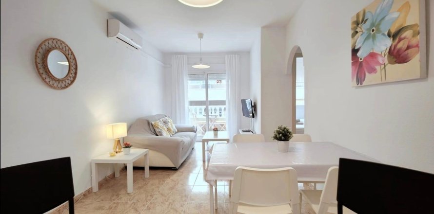 Apartment in Torrevieja, Alicante, Spain 2 bedrooms, 59 sq.m. No. 155909
