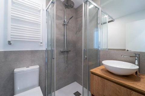 Apartment for sale Madrid, Spain 4 bedrooms, 211 sq.m. No. 116813 - photo 26