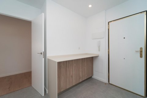 Apartment for sale Madrid, Spain 4 bedrooms, 211 sq.m. No. 116813 - photo 25