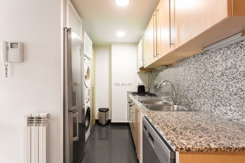 Apartment à vendre Barcelona, Espagne, 2 chambres, 86 m2 No. 133466 - photo 14