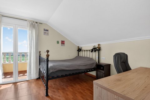 Finca till salu i Albatera, Alicante, Spanien 5 sovrum, 237 kvm. Nr. 160958 - foto 22