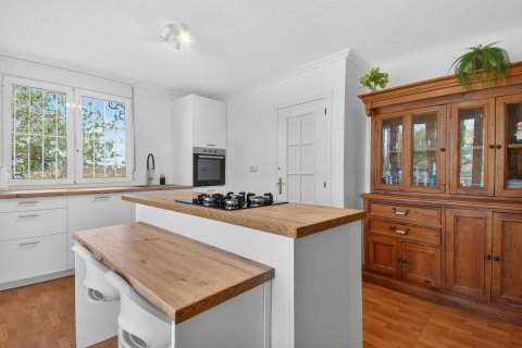 Finca till salu i Albatera, Alicante, Spanien 5 sovrum, 237 kvm. Nr. 160958 - foto 12