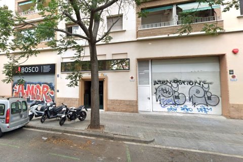 Apartment for sale in Barcelona, Spain 3 bedrooms, 77 sq.m. No. 167148 - photo 2