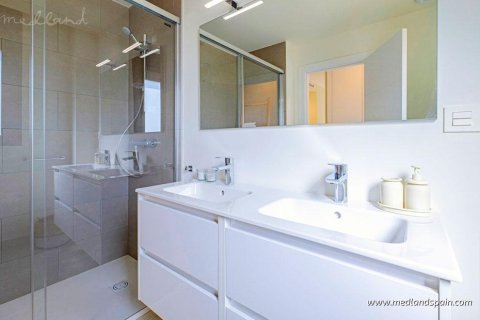 Huoneisto myytävänä Casares, Malaga, Espanja, 3 makuuhuonetta, 131 m2 No. 148466 - kuva 12