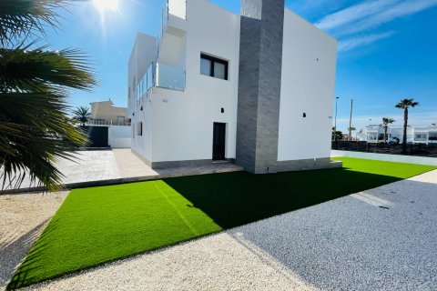 Villa till salu i Torrevieja, Alicante, Spanien 5 sovrum, 368 kvm. Nr. 182327 - foto 13