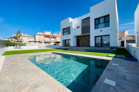 Villa till salu i Torrevieja, Alicante, Spanien 5 sovrum, 368 kvm. Nr. 182327 - foto 22