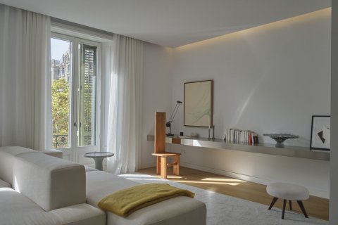 Huoneisto myytävänä Barcelona, Espanja, 4 makuuhuonetta, No. 141227 - kuva 7