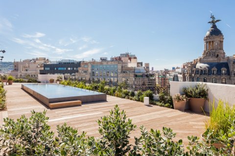 Huoneisto myytävänä Barcelona, Espanja, 4 makuuhuonetta, No. 141227 - kuva 12