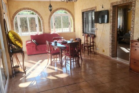 Villa till salu i Alicante, Spanien 2 sovrum, 133 kvm. Nr. 155361 - foto 13