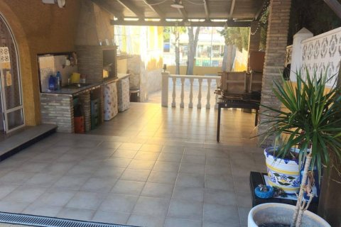 Villa till salu i Alicante, Spanien 2 sovrum, 133 kvm. Nr. 155361 - foto 26