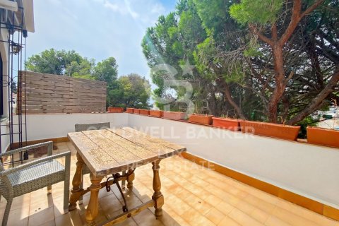 House for sale in Roses, Girona, Spain 4 bedrooms, 235 sq.m. No. 157976 - photo 7