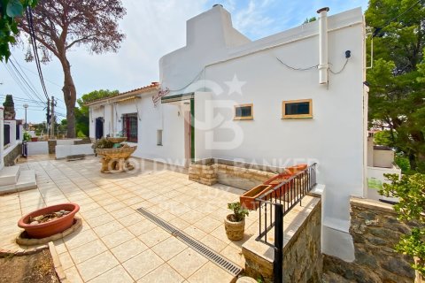 Māja Roses, Girona, Spānijā 4 istabas, 235 m2 Nr. 157976