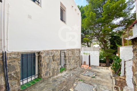 House for sale in Roses, Girona, Spain 4 bedrooms, 235 sq.m. No. 157976 - photo 19