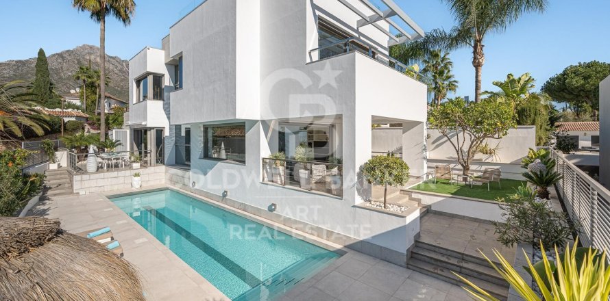 Вилла в Марбелья, Малага, Испания 4 спальни, 420м2 №157970