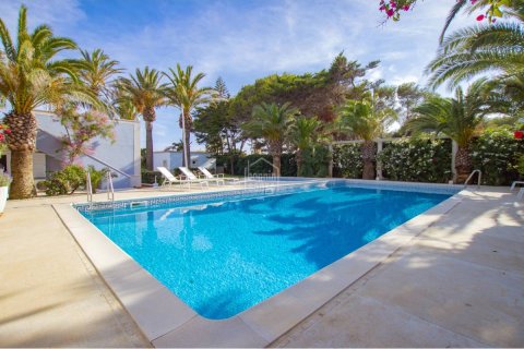 Huvila myytävänä Ciutadella De Menorca, Menorca, Espanja, 6 makuuhuonetta, 341 m2 No. 142665 - kuva 1