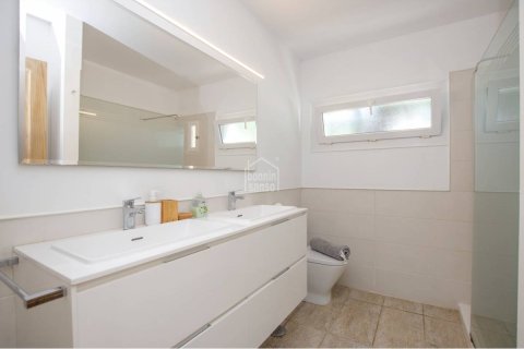 Huvila myytävänä Ciutadella De Menorca, Menorca, Espanja, 6 makuuhuonetta, 341 m2 No. 142665 - kuva 9