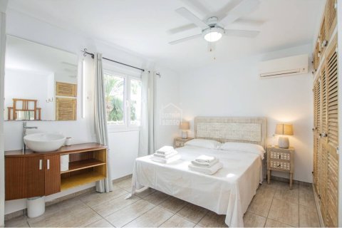 Huvila myytävänä Ciutadella De Menorca, Menorca, Espanja, 6 makuuhuonetta, 341 m2 No. 142665 - kuva 10